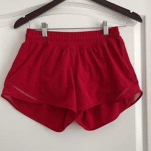 Lululemon LR Hotty Hot Shorts - size 6 - red